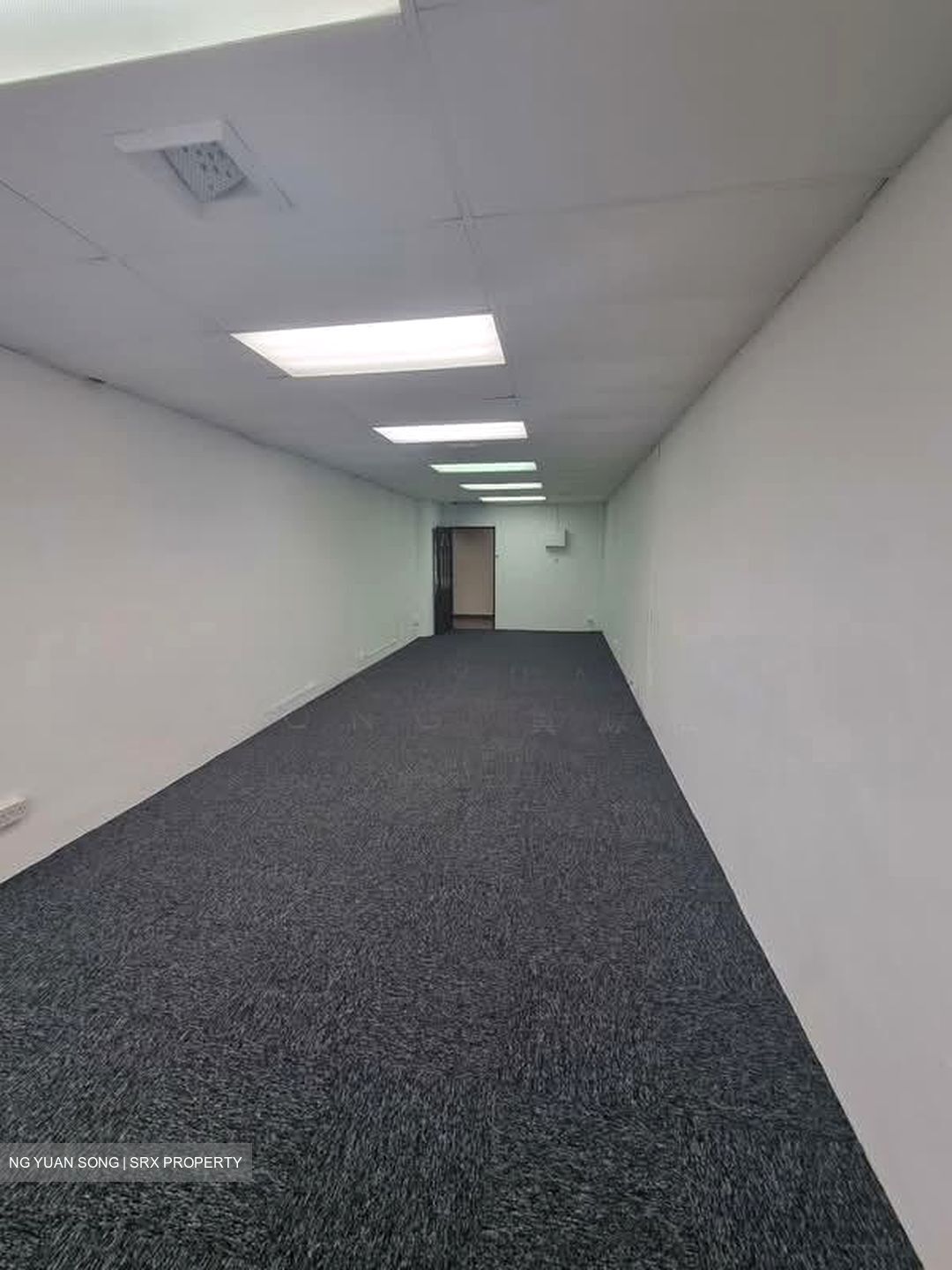 Golden Mile Tower (D7), Office #586615891